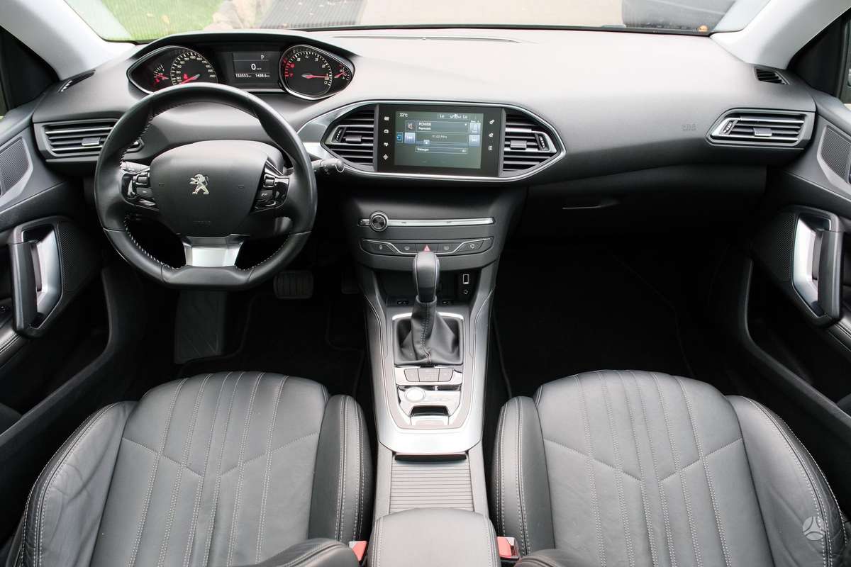 Peugeot 308, 1.2 l., Универсал