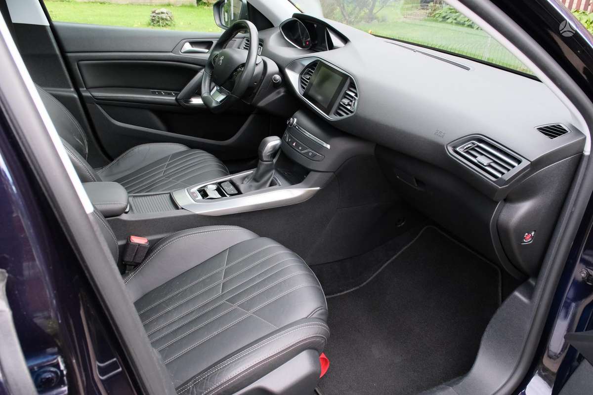 Peugeot 308, 1.2 l., Универсал