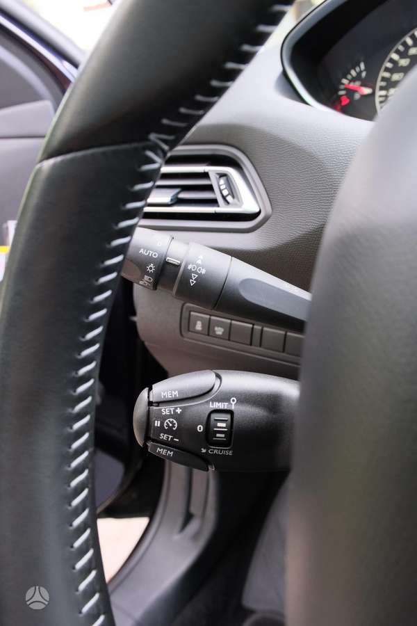 Peugeot 308, 1.2 l., Универсал