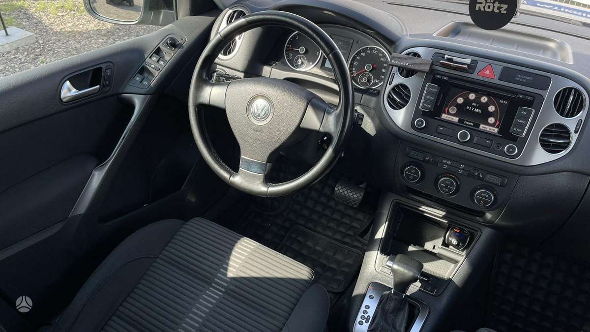 Volkswagen Tiguan - 3