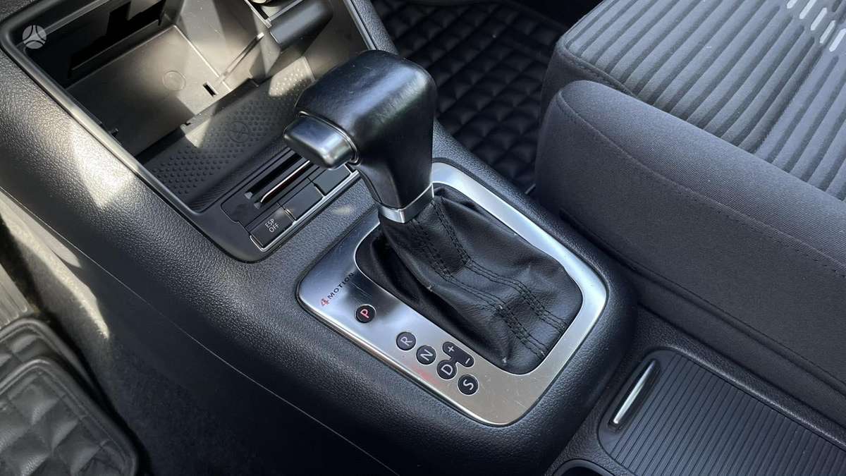 Volkswagen Tiguan - 2