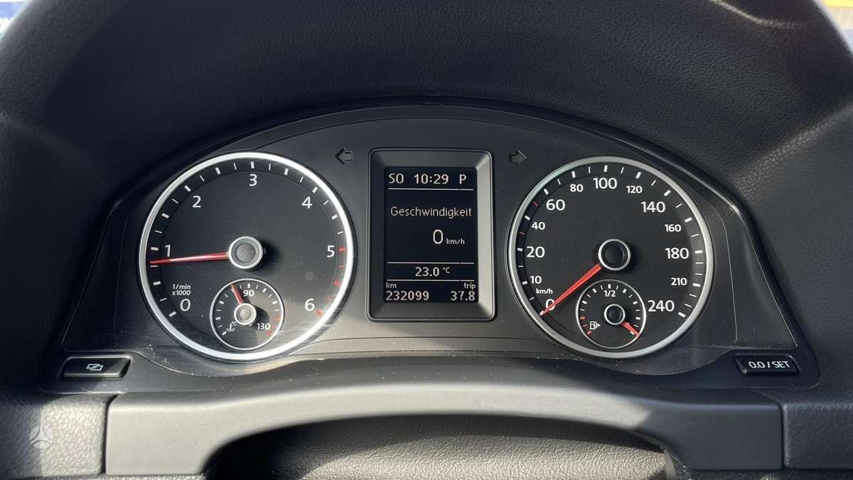 Volkswagen Tiguan - 4