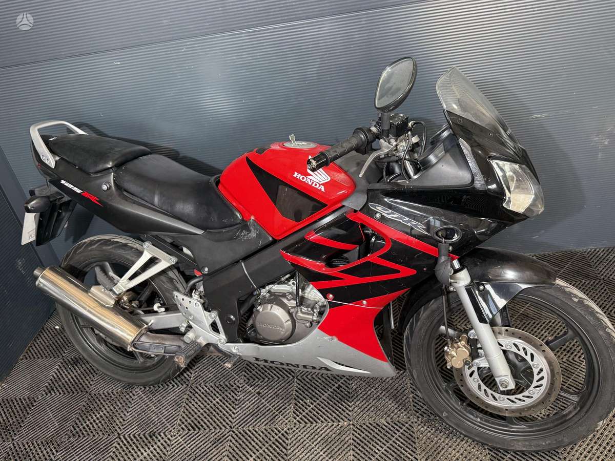 Honda CBR 125cc, street / classic
