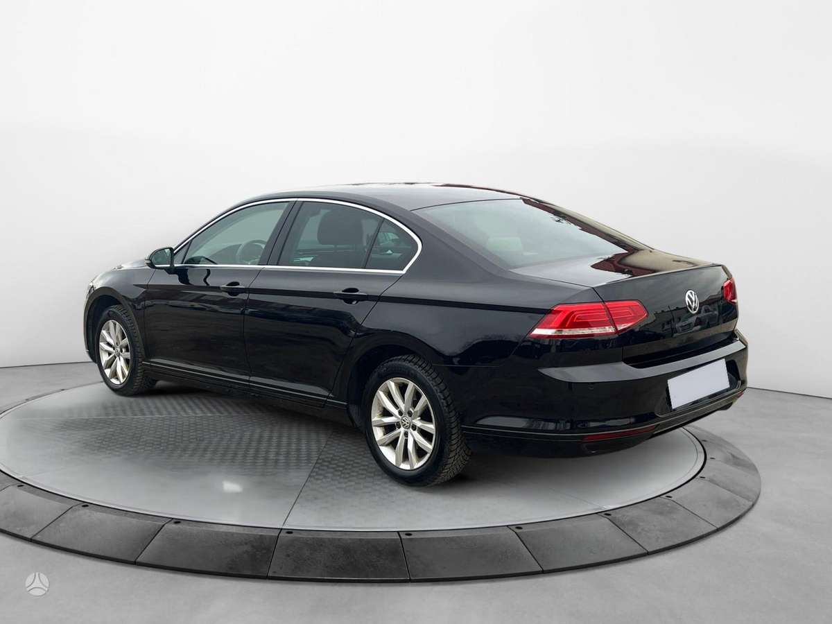 Volkswagen Passat - 5