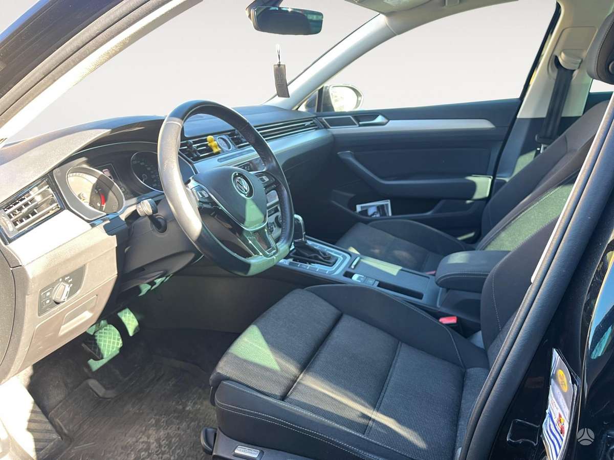 Volkswagen Passat - 9