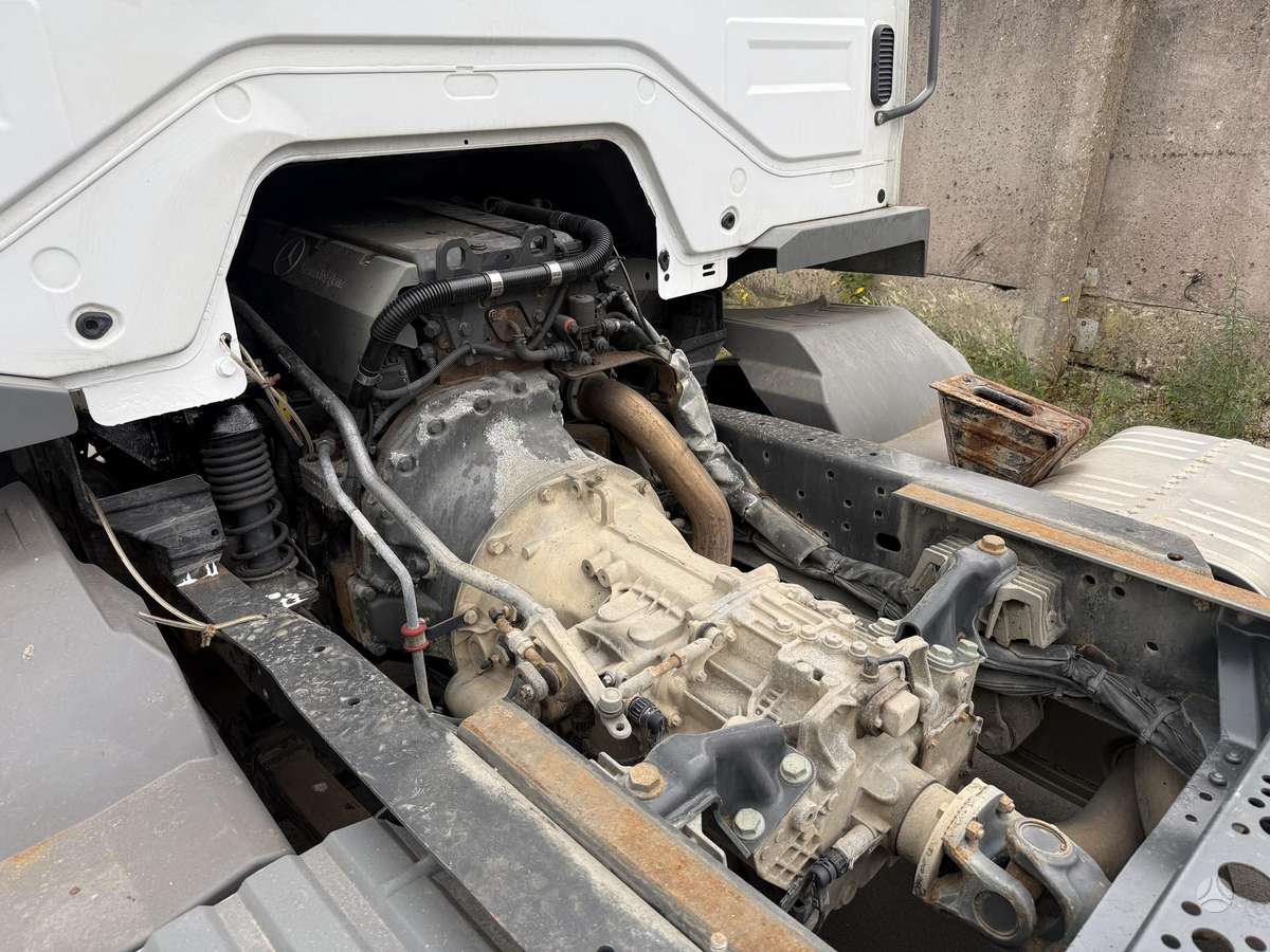 Mercedes-Benz Atego, cab-chassis trucks