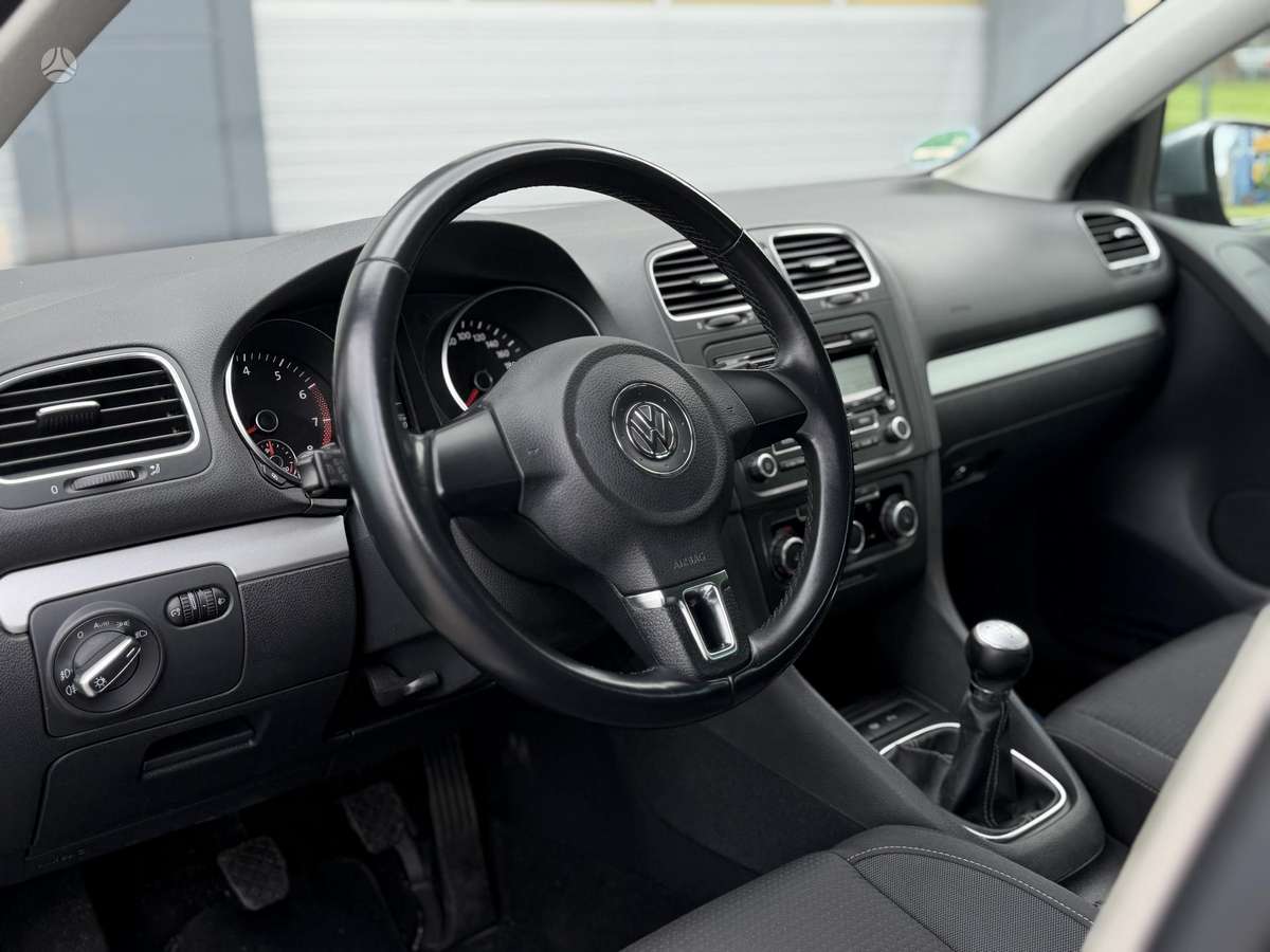Volkswagen Golf, 1.2 l., hatchback