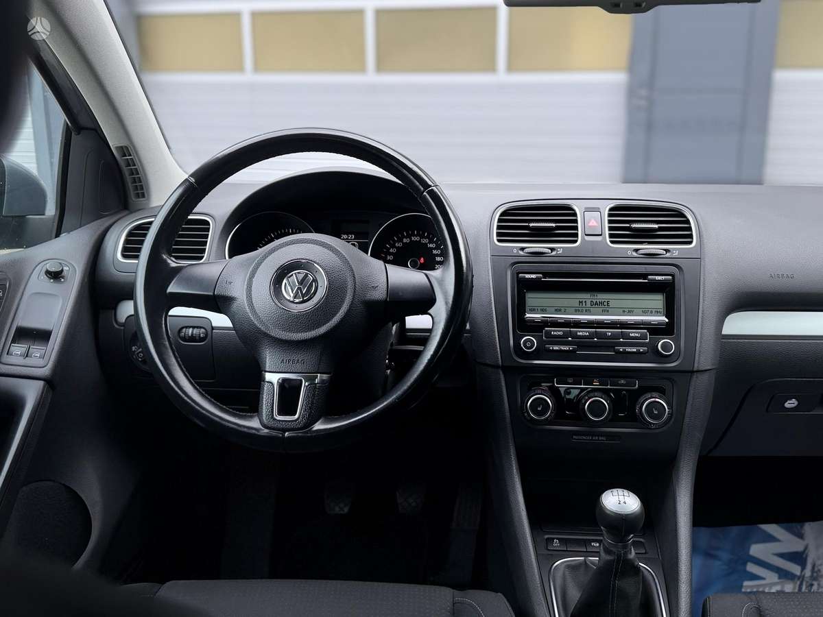 Volkswagen Golf, 1.2 l., hatchback