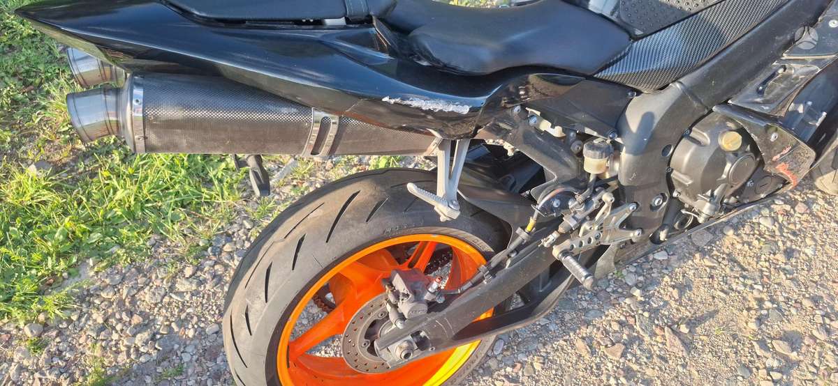 Yamaha R1 1000cc, superbikes