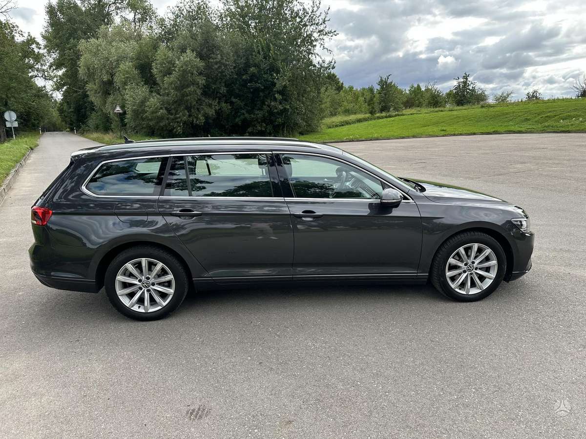 Volkswagen Passat - 4