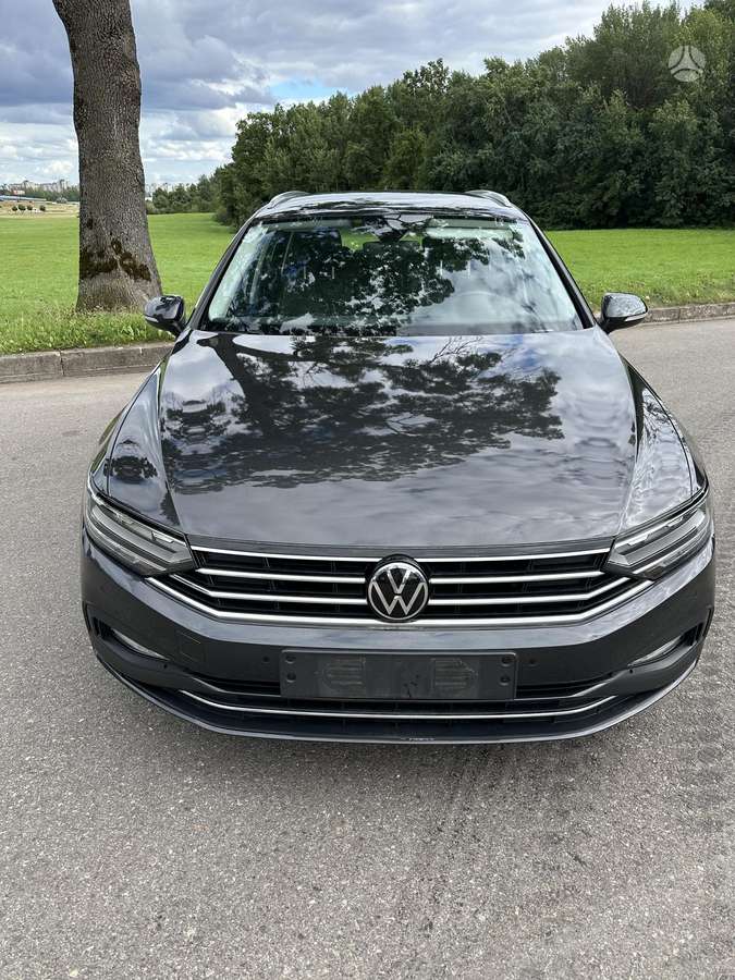 Volkswagen Passat - 2
