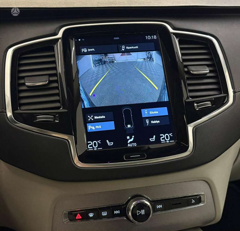Volvo XC90 - 8