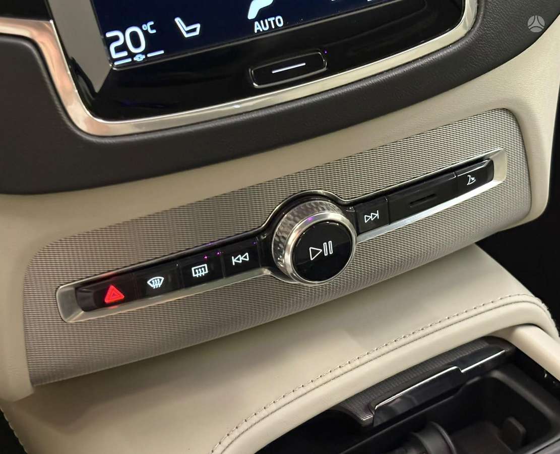 Volvo XC90 - 10