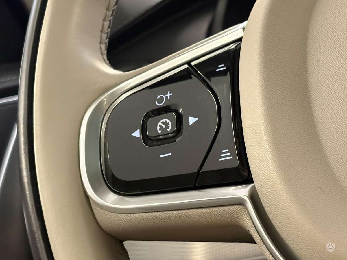 Volvo XC90 - 12