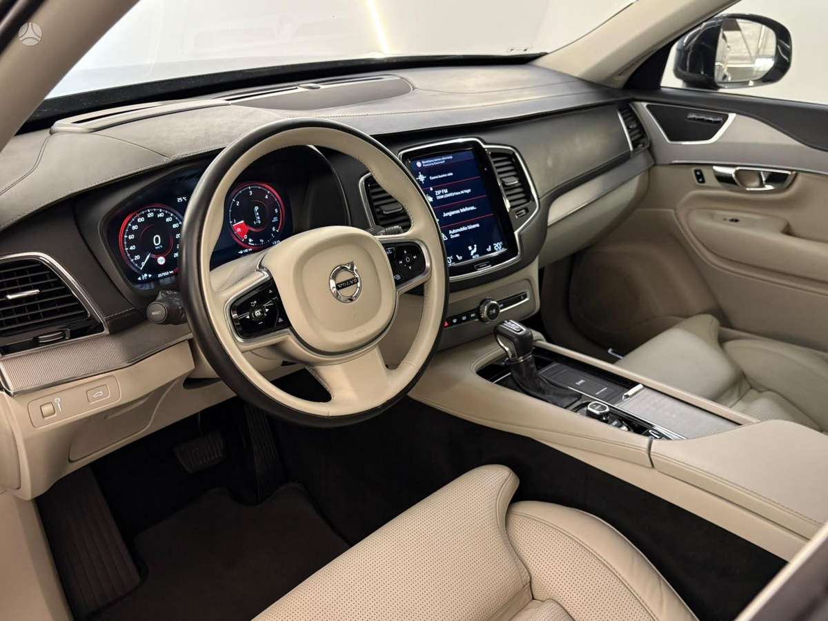 Volvo XC90 - 2