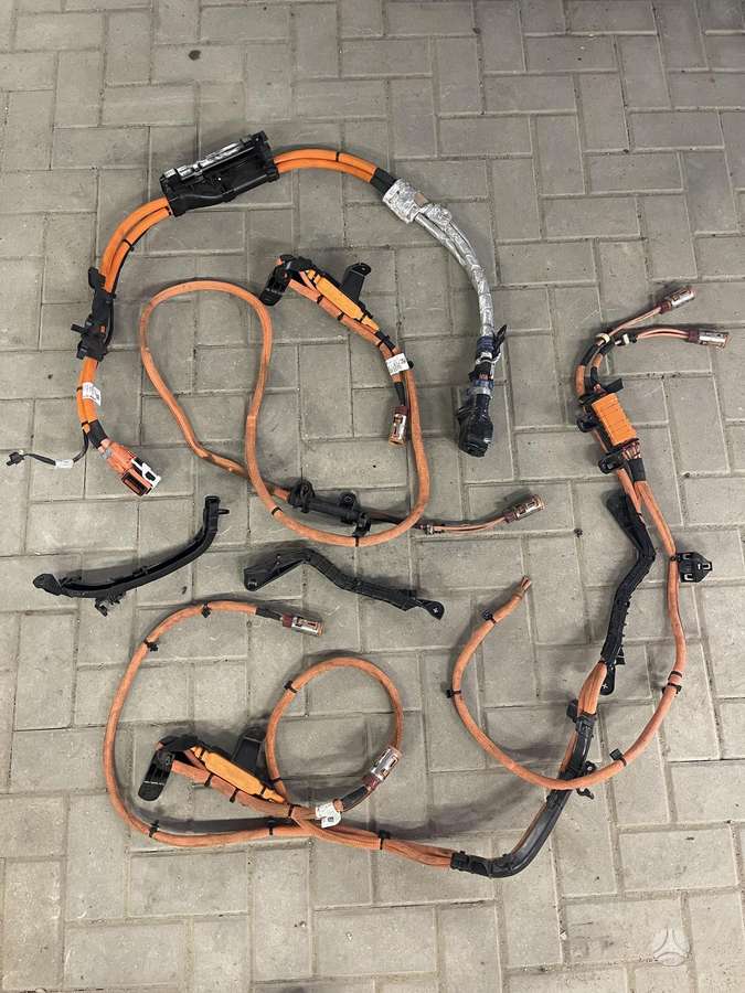 BMW XM детали салона