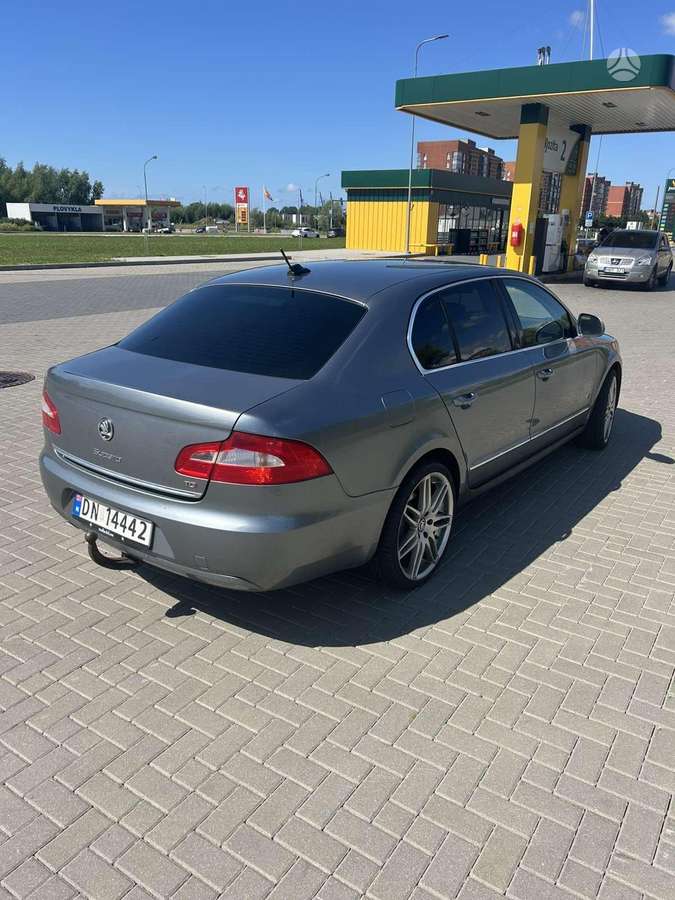 Skoda Superb, 2.0 l., hatchback
