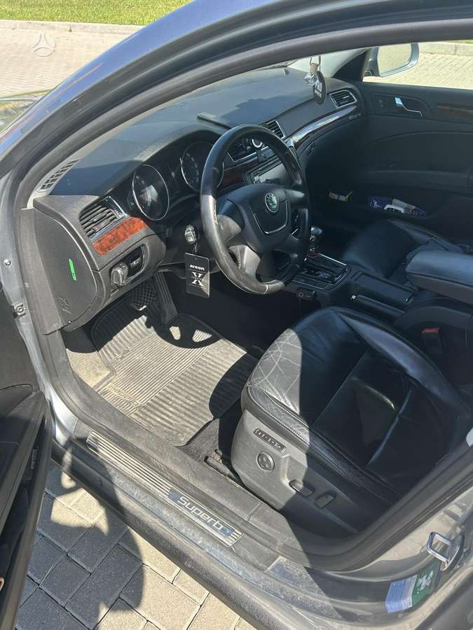 Skoda Superb, 2.0 l., hatchback