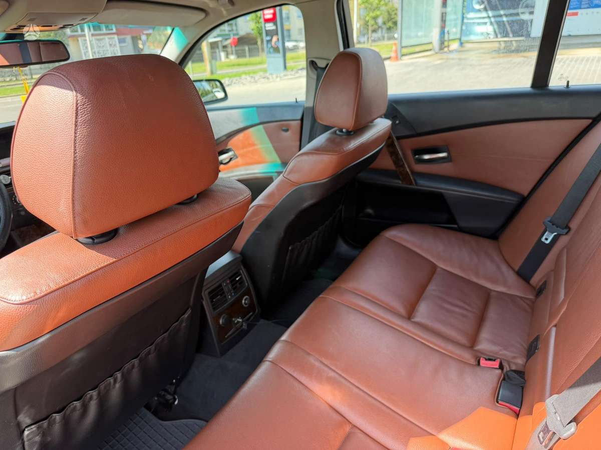 BMW 525, Универсал