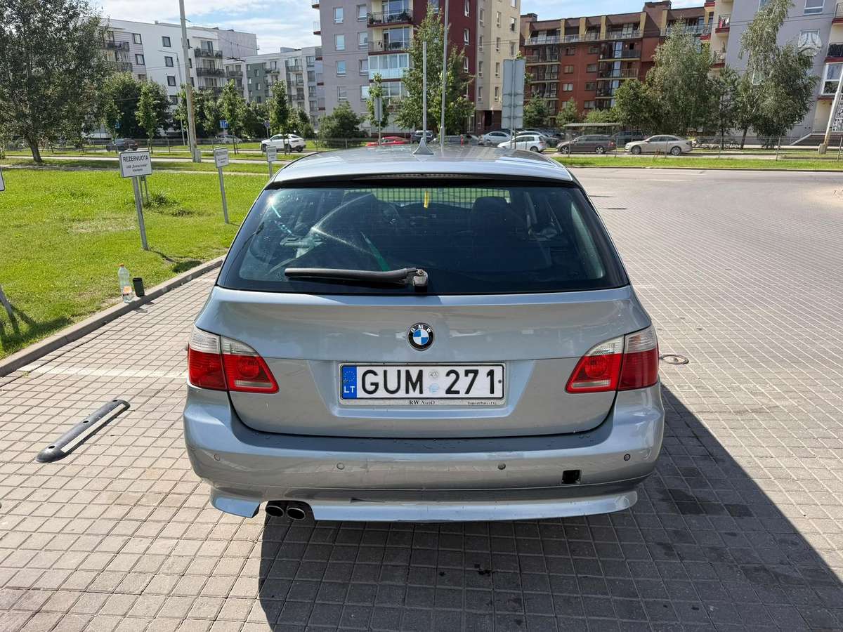 BMW 525, Универсал