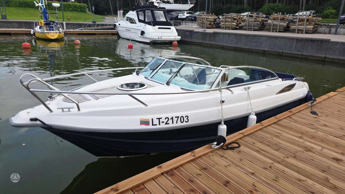 Uttern D68, jachtos / kateriai