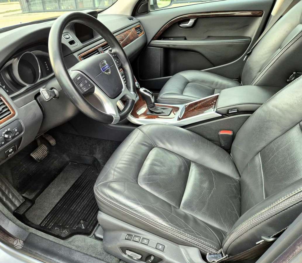 Volvo XC70, 3.2 l., Универсал