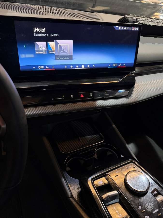 BMW i5, sedanas
