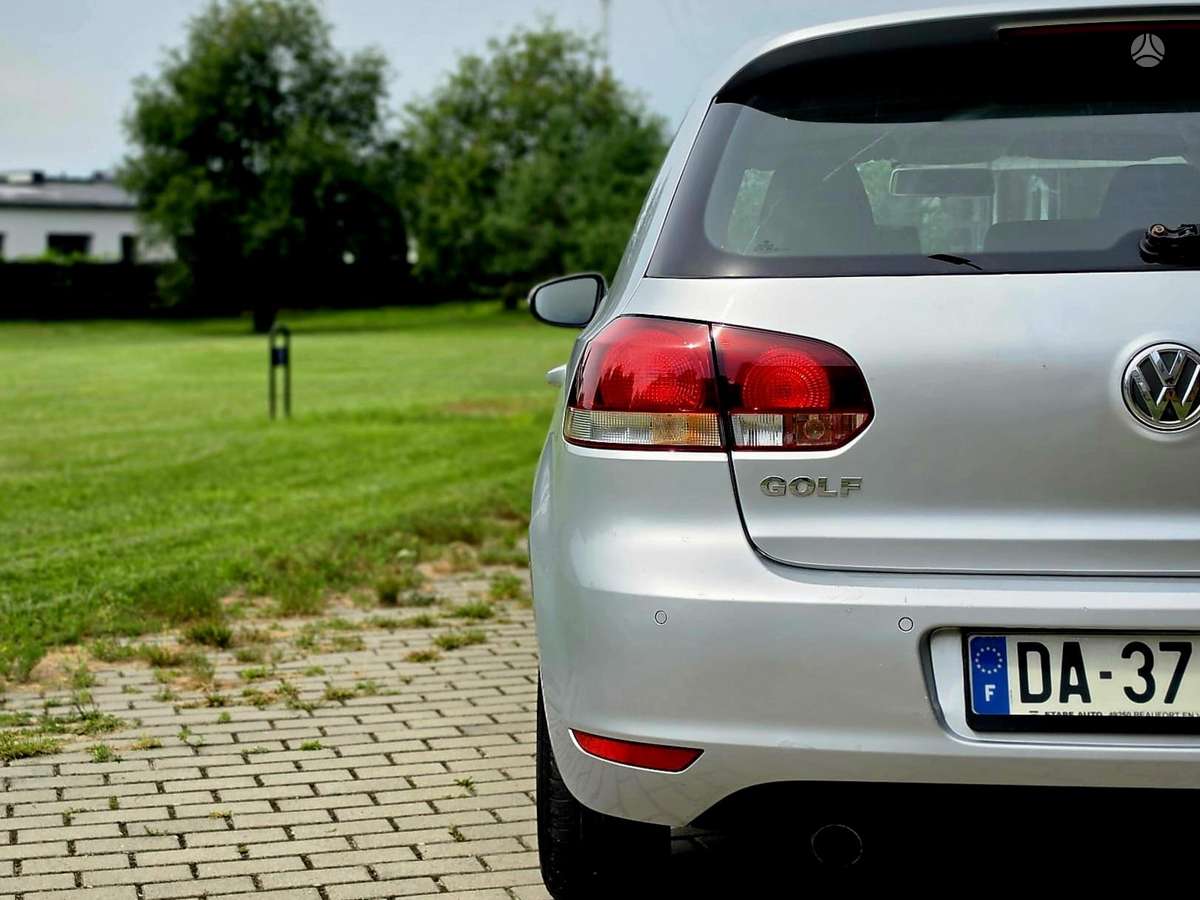 Volkswagen Golf - 12