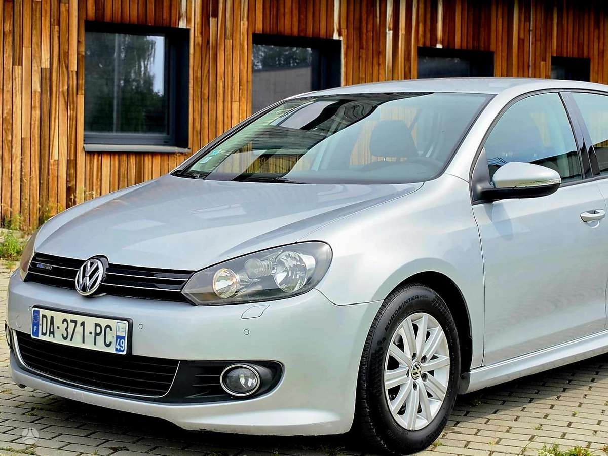 Volkswagen Golf - 10