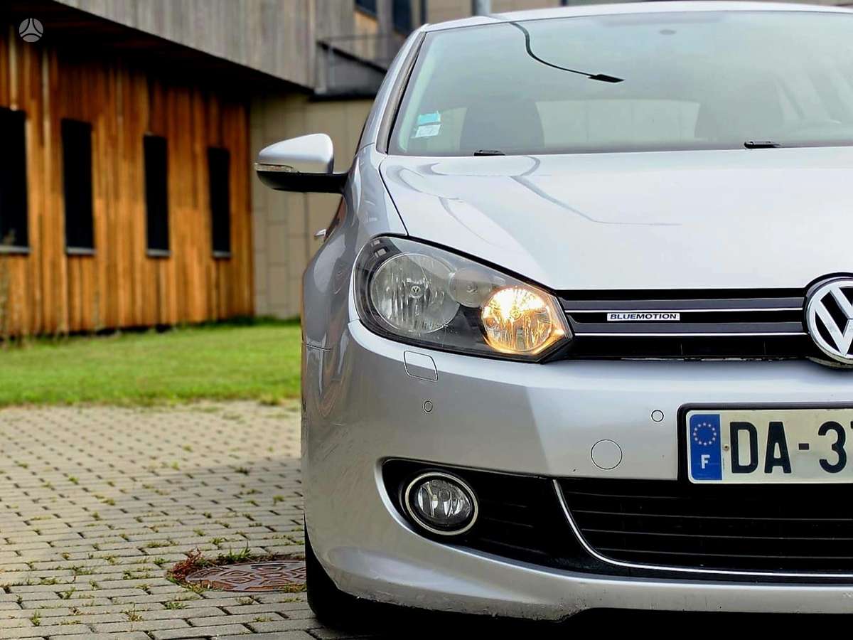 Volkswagen Golf - 9