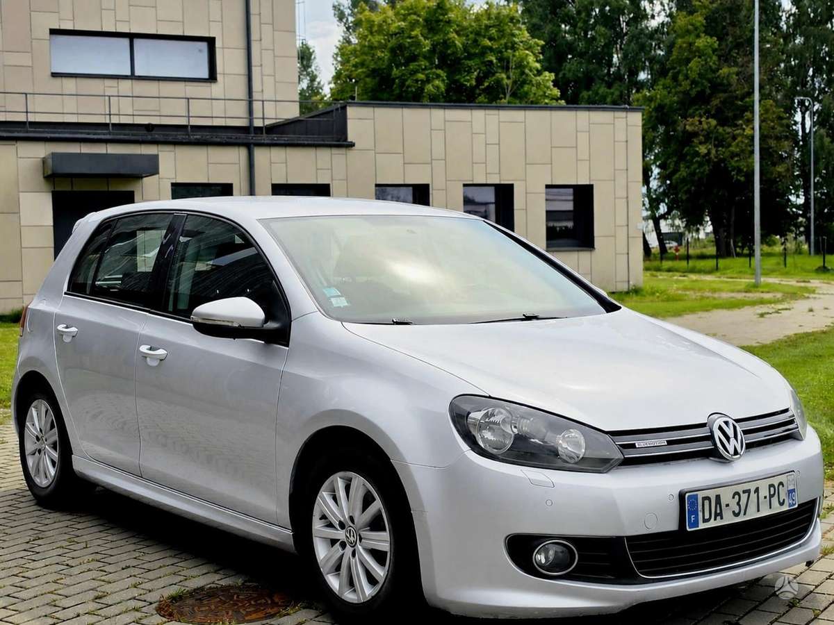 Volkswagen Golf - 3