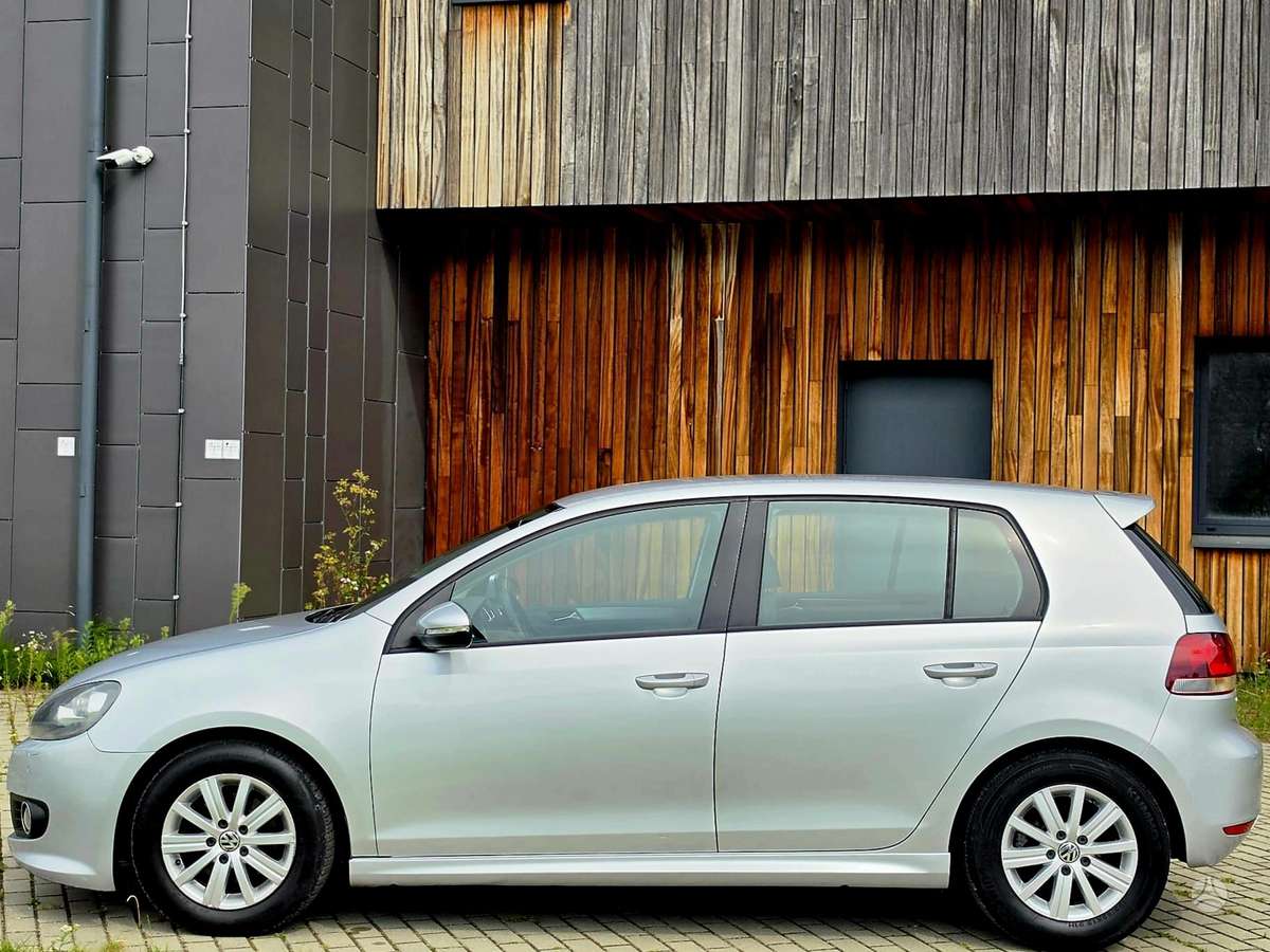 Volkswagen Golf - 4