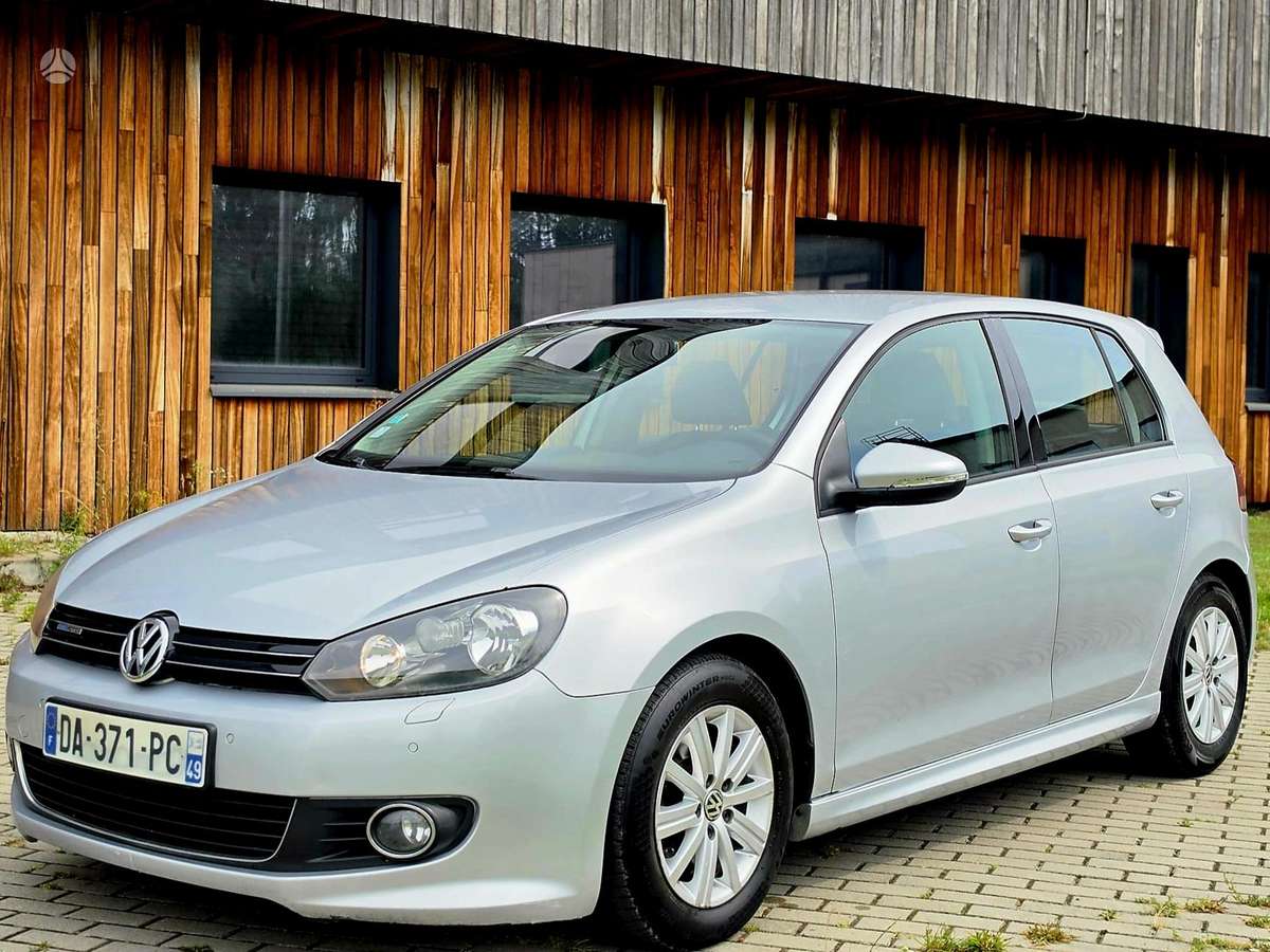 Volkswagen Golf - 2