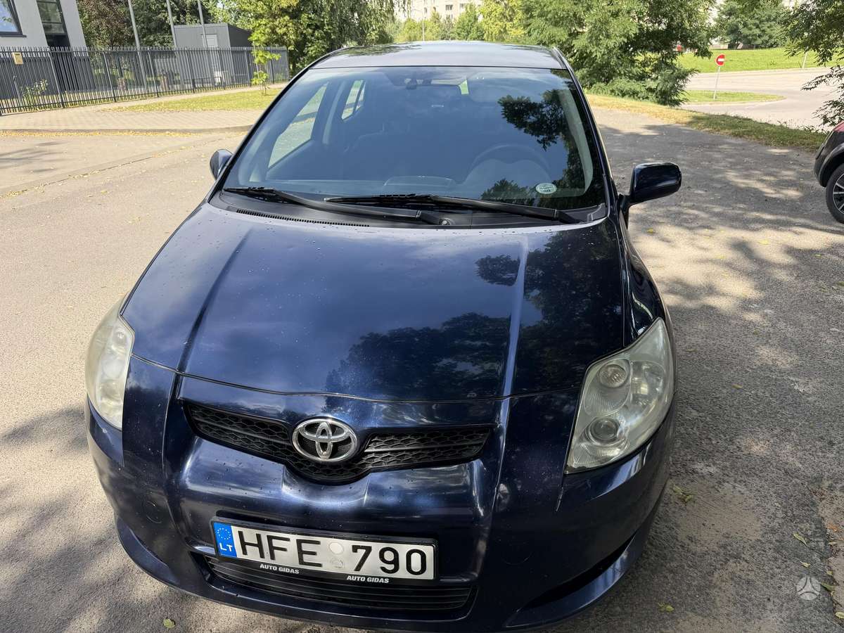 Toyota Auris - 2