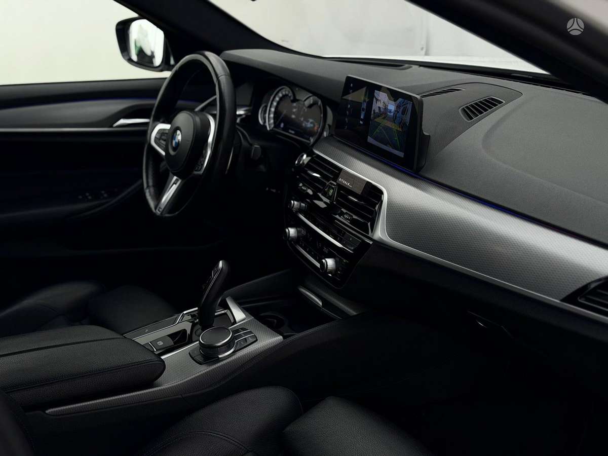 BMW 520, 2.0 l., Седан