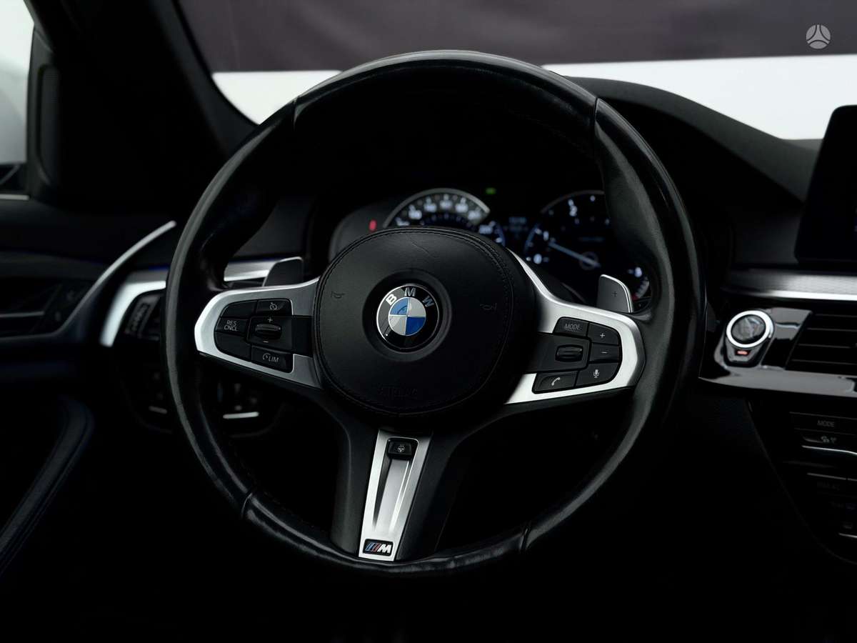 BMW 520, 2.0 l., Седан