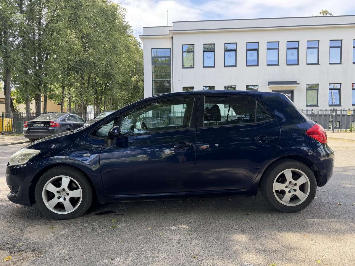 Toyota Auris - 10