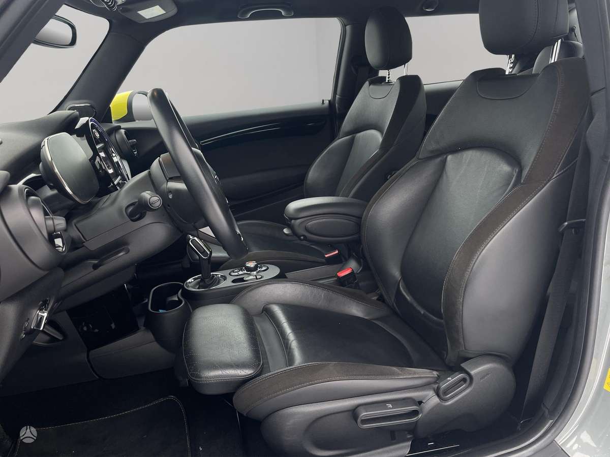 Mini Cooper SE, hečbekas