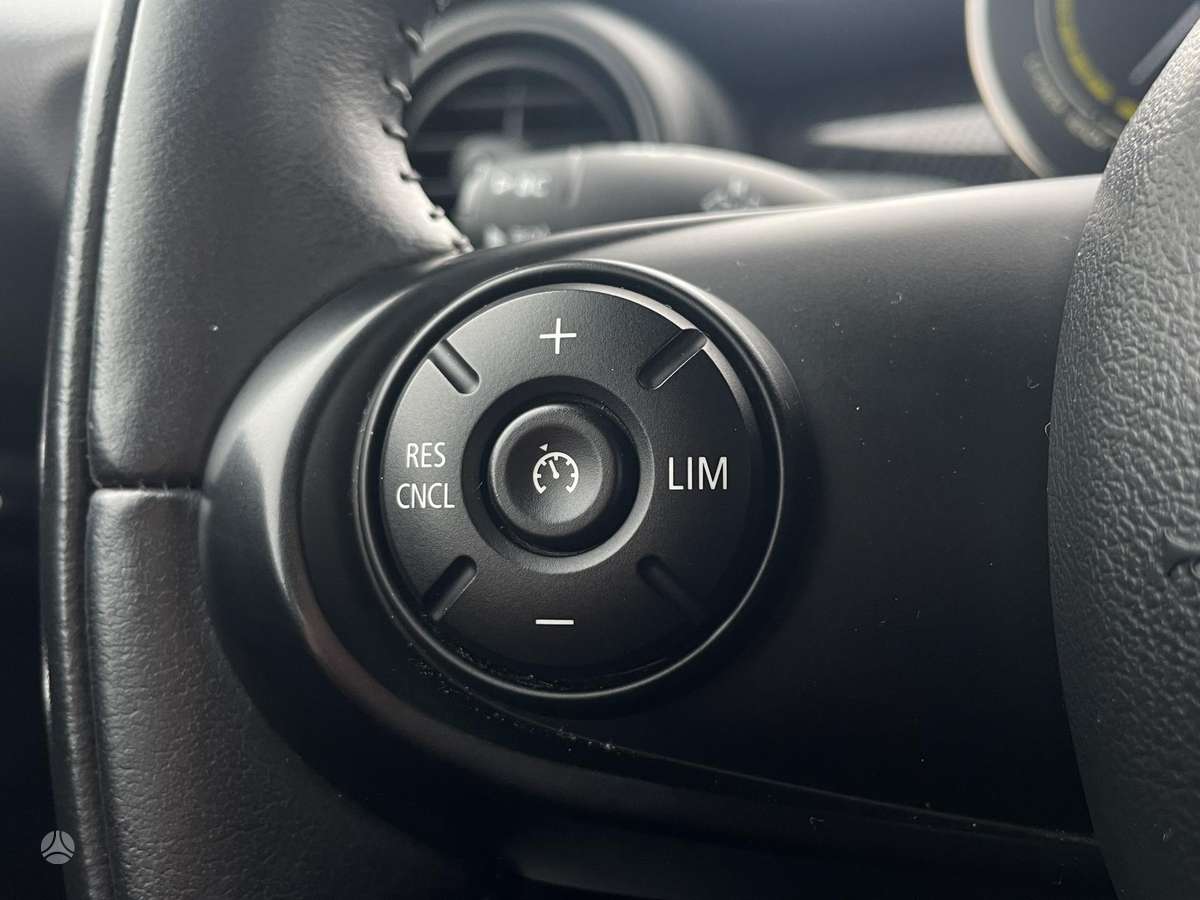 Mini Cooper SE, hečbekas