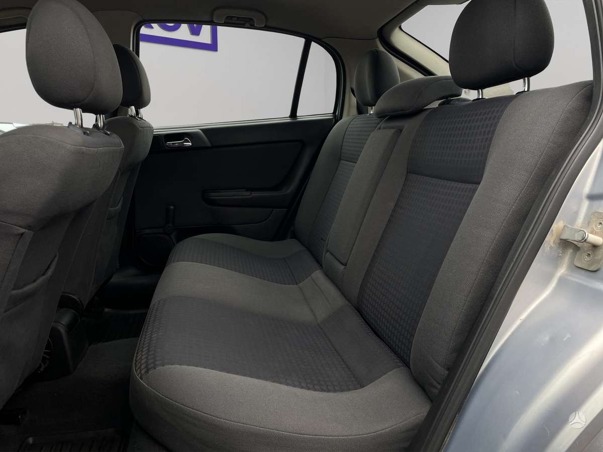Opel Astra, 2.0 l., Хэтчбек