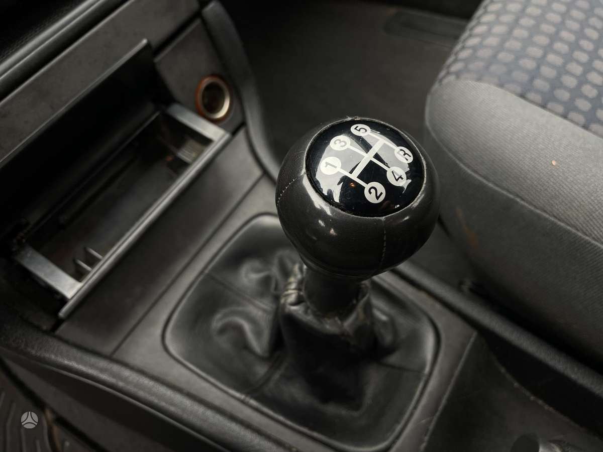 Opel Astra, 2.0 l., Хэтчбек