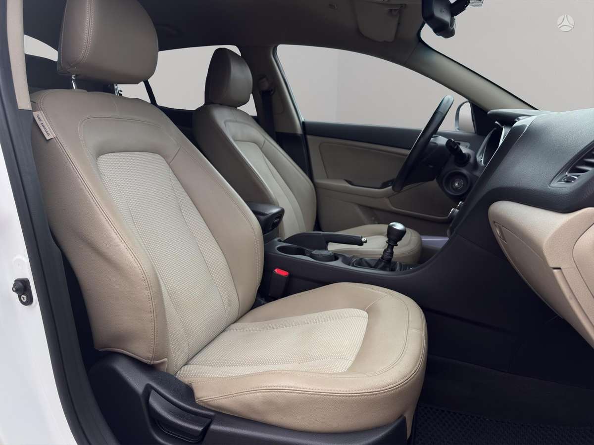 Kia Optima, 1.7 l., Седан
