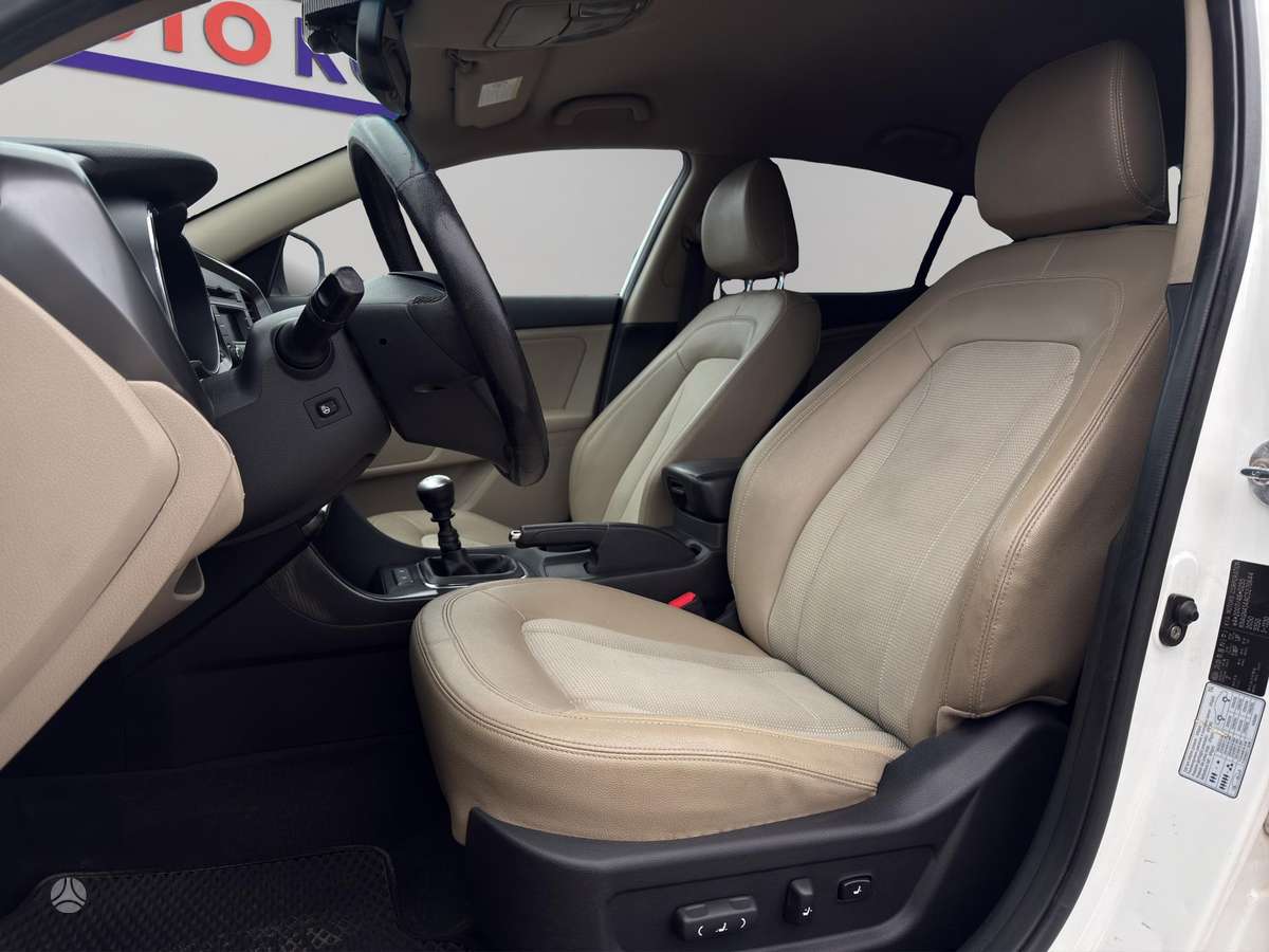 Kia Optima, 1.7 l., Седан