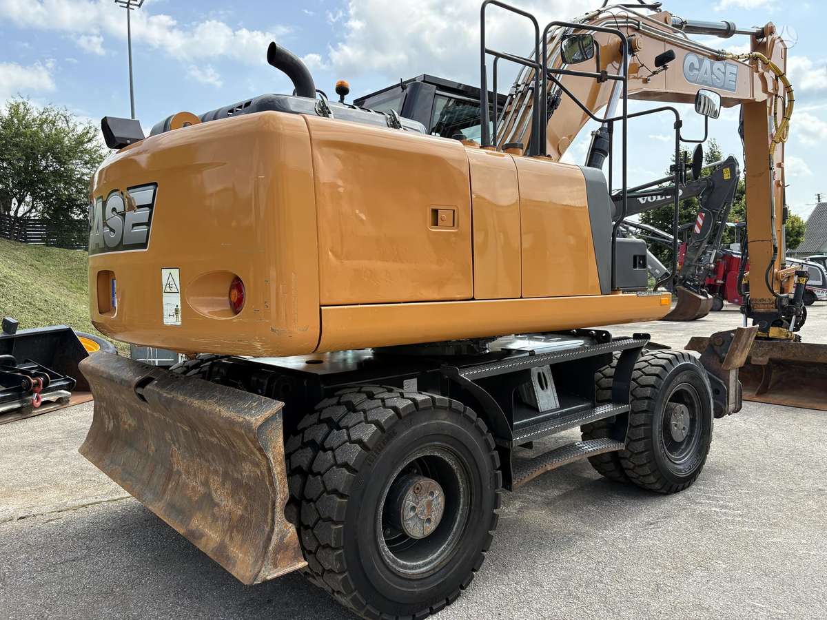 Case WX168, excavator