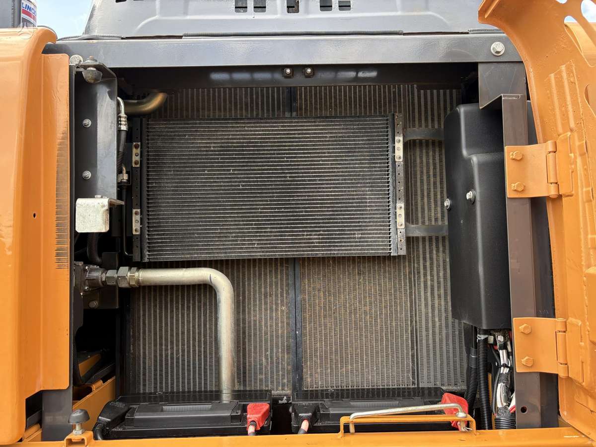 Case WX168, excavator