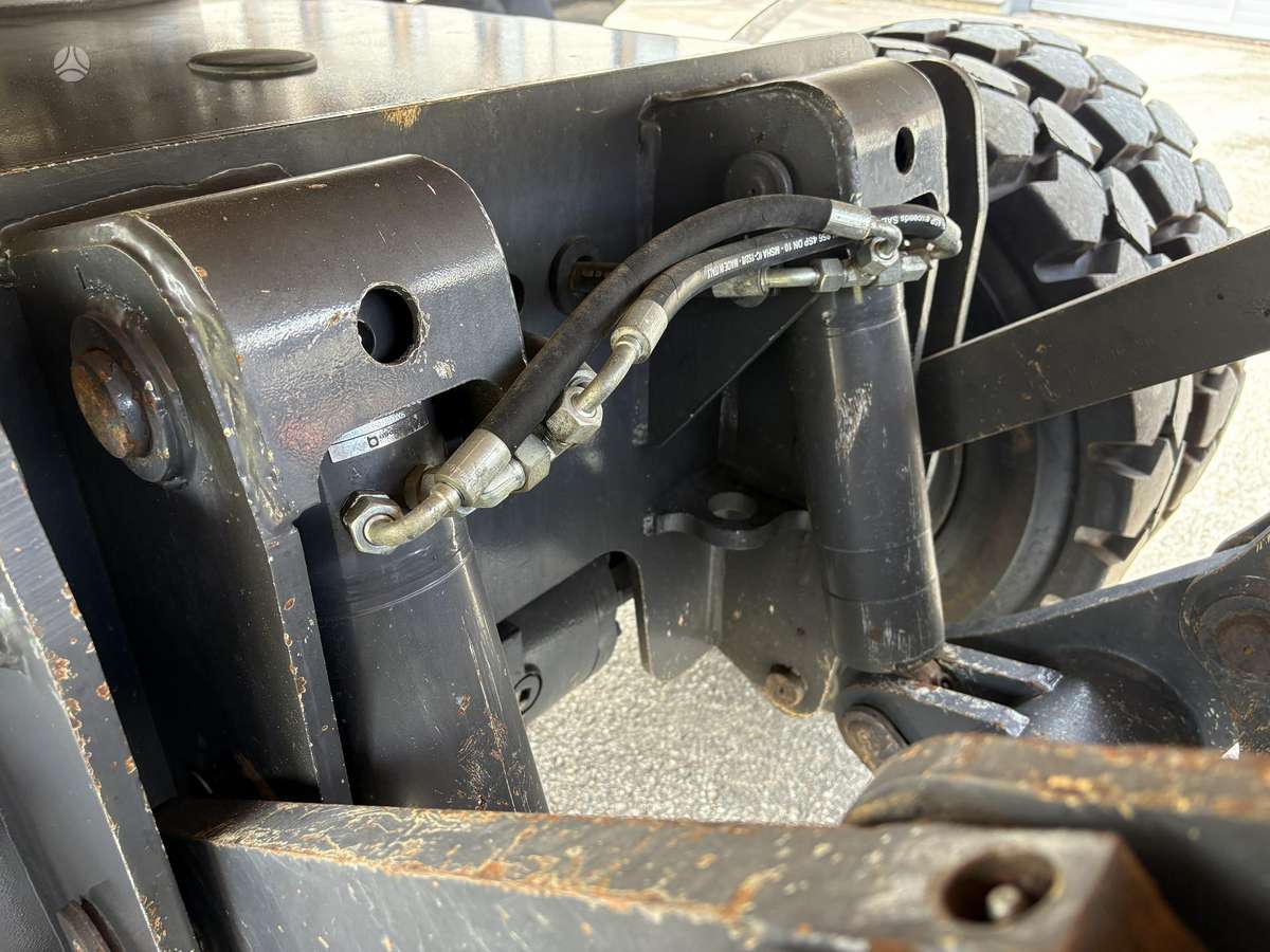 Case WX168, excavator