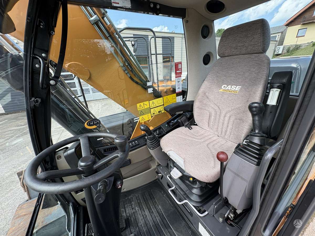 Case WX168, excavator