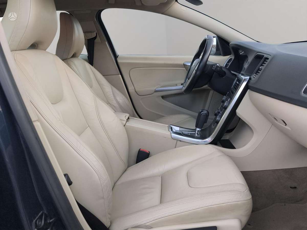 Volvo V60, 2.4 l., Универсал