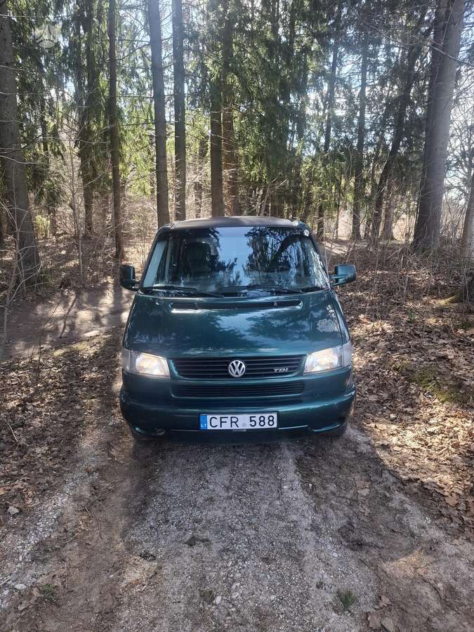Volkswagen Multivan - 2