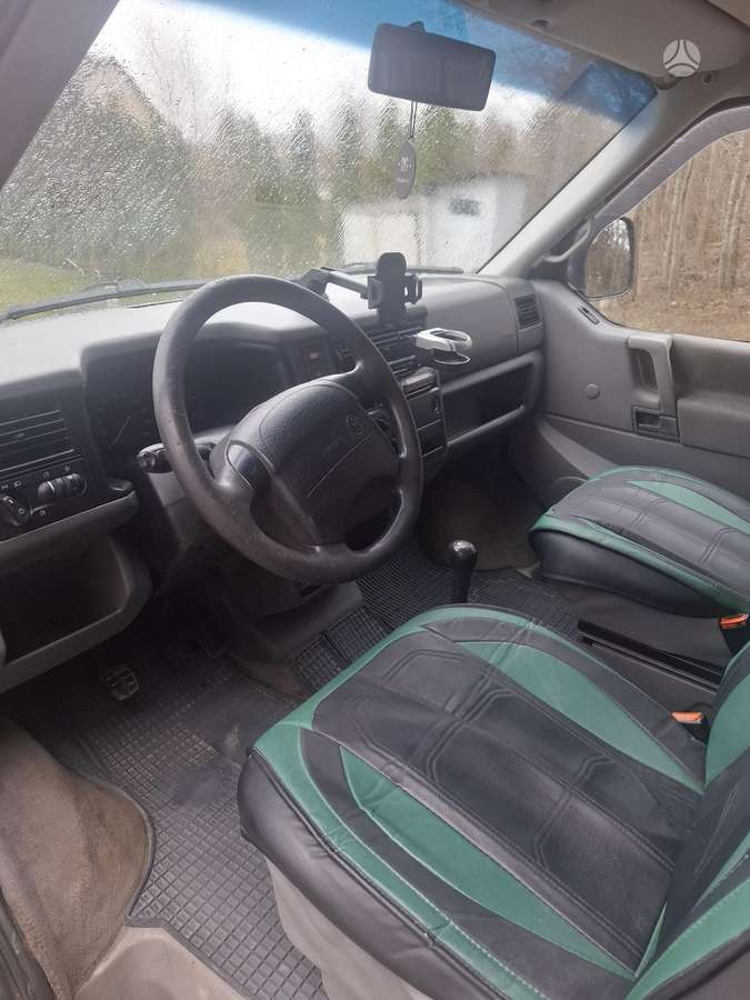 Volkswagen Multivan - 7